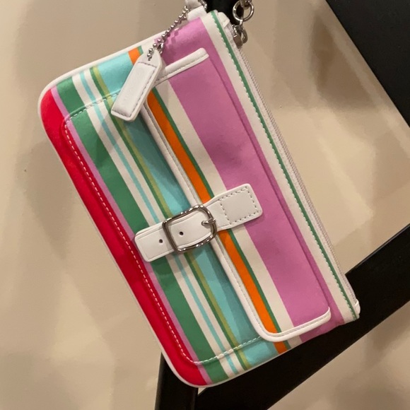 Coach Spring Wristlet - Picture 3 of 8